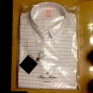Brooks brothers dress shirt, 15 1/2-33.